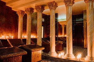 Couples treatment rooms, sauna, hot tub, steam room, body treatments