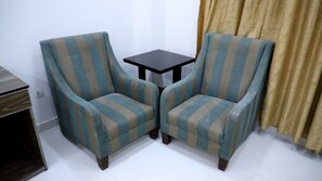 Área de estar no saguão