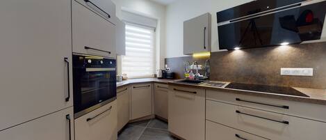 Fridge, microwave, oven, stovetop