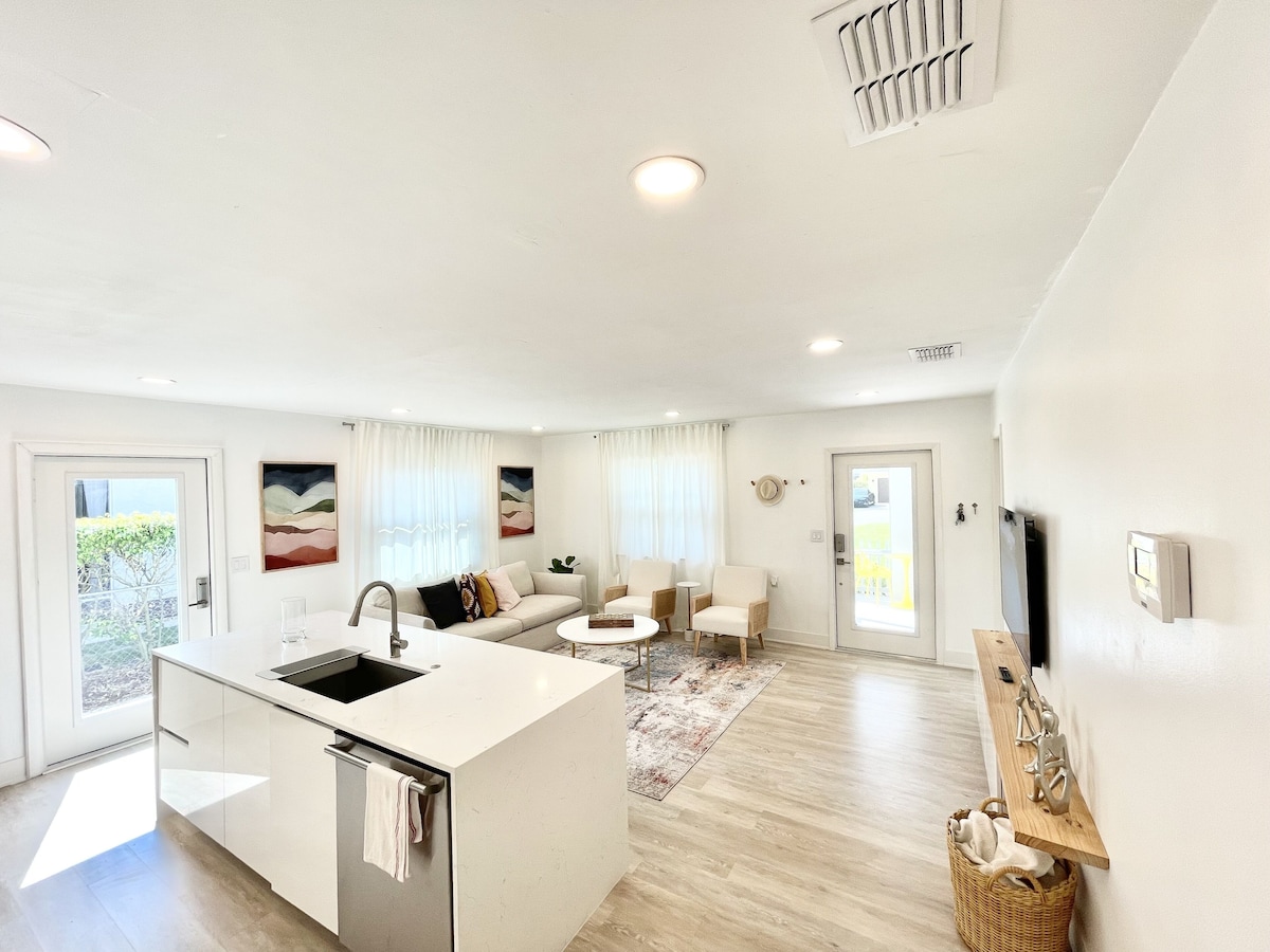 Photo 6 of Peaceful and cozy beach house in North Naples