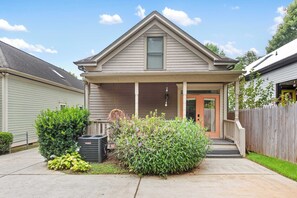 Exterior - Showstopper (Atlanta)