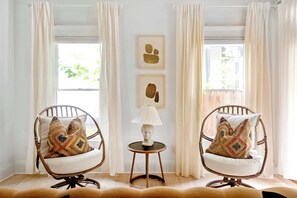 Interior - Showstopper (Atlanta)