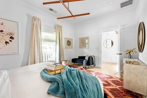 3 bedrooms, desk, iron/ironing board, WiFi