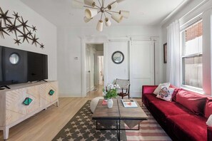 テレビ、書斎 / ワークスペース