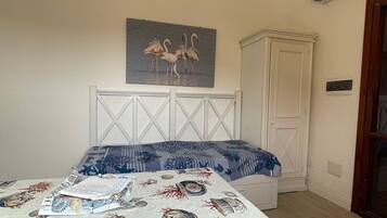 1 Schlafzimmer, Bügeleisen/Bügelbrett, Bettwäsche