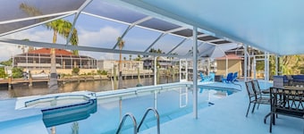 Island Vibe! 3/2 Salt Water Heated Pool with Bonus Room, Waterfront!