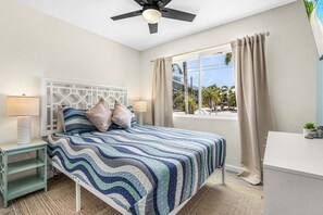 4 bedrooms, iron/ironing board, Internet, bed sheets