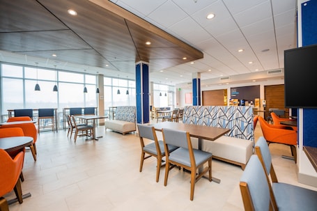 Free daily self-serve breakfast