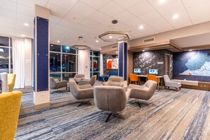 Exterior - Holiday Inn Express & Suites Charlottesville by IHG (Charlottesville)
