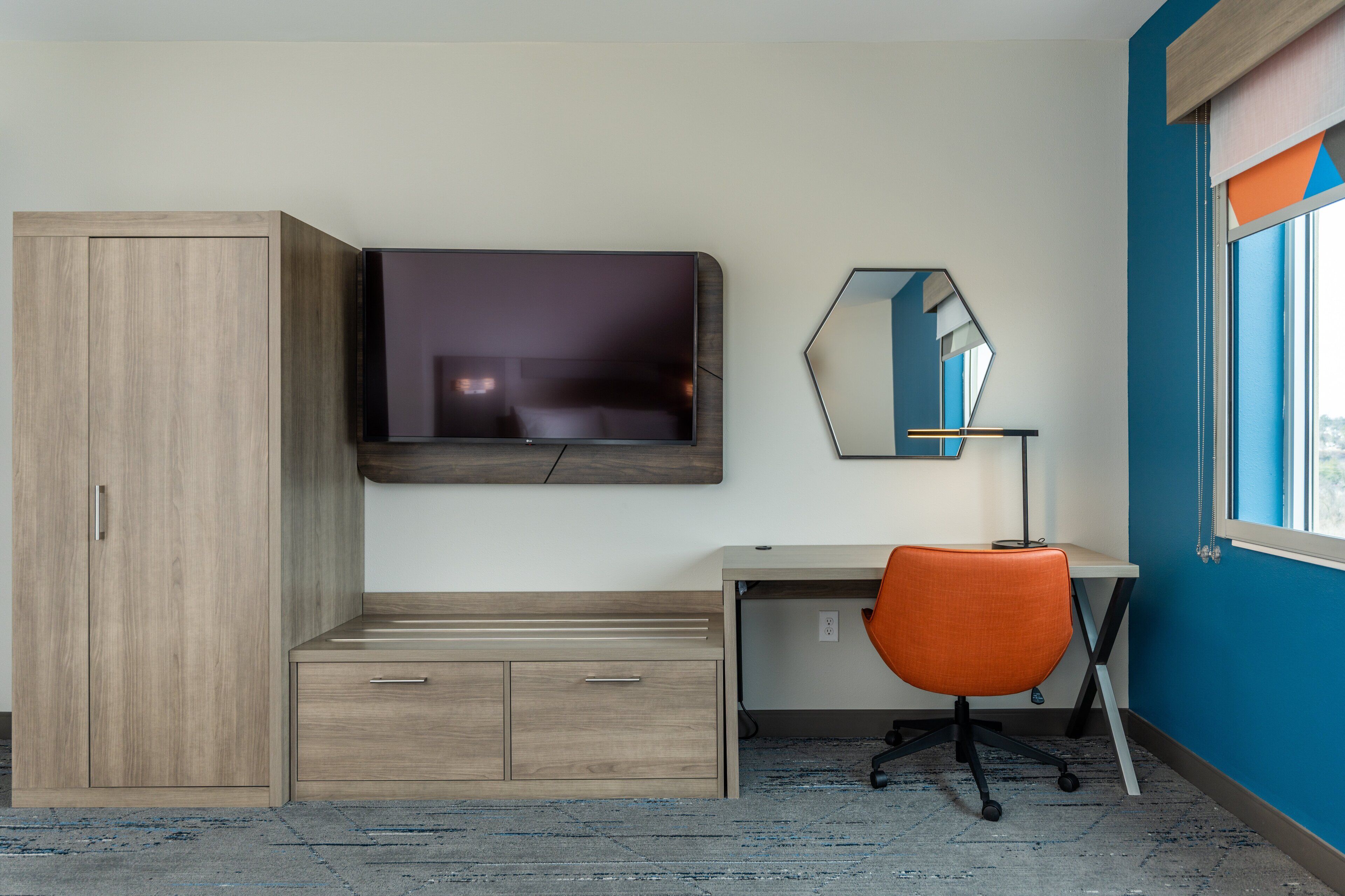 1 bedroom, in-room safe, desk, laptop workspace