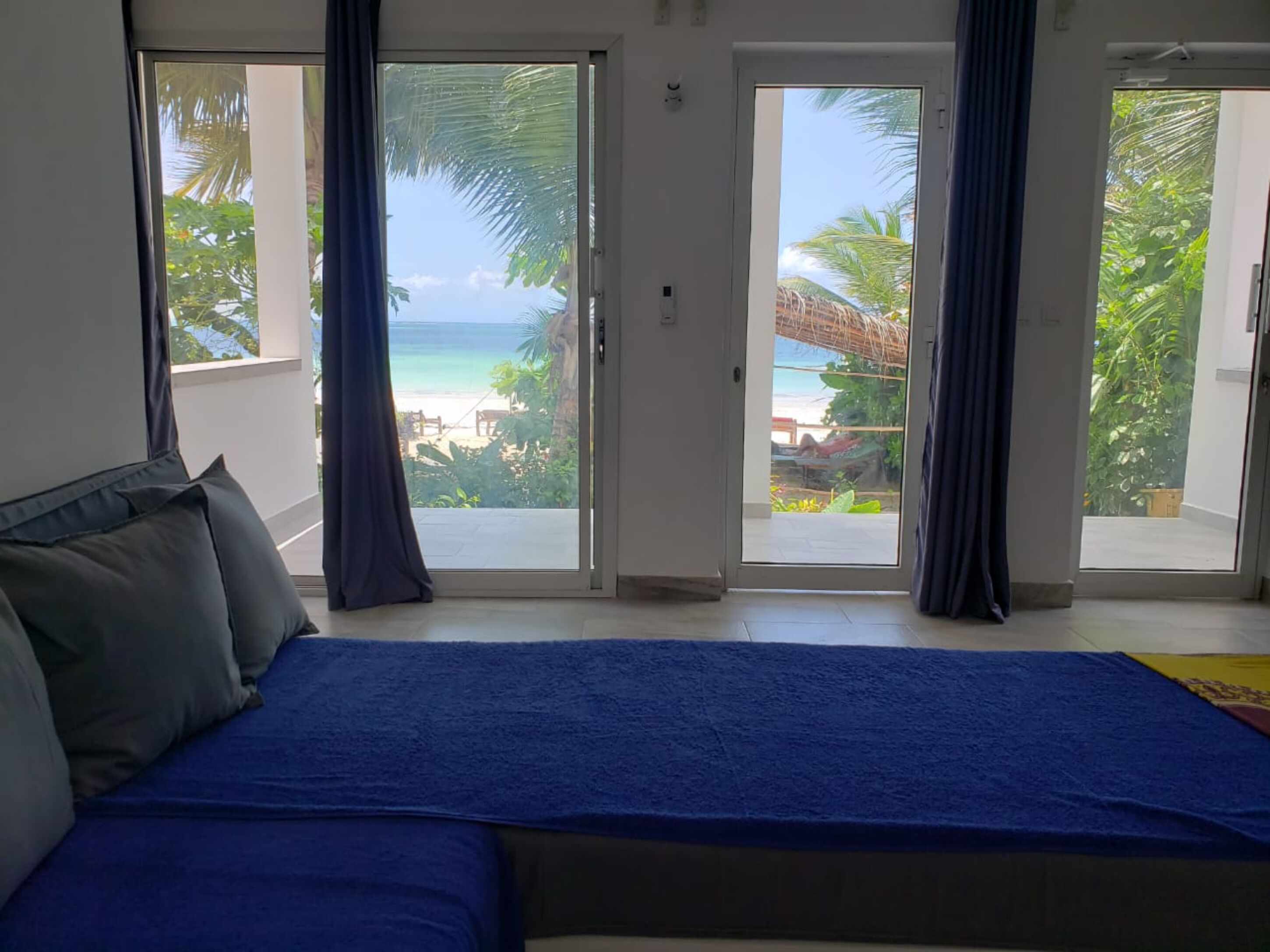 Vila Mewah, 3 kamar tidur, pemandangan laut, menghadap pantai | Meja kerja, ruang kerja ramah laptop, dan setrika/meja setrika