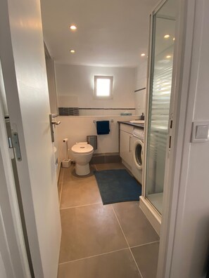 Douche, papier toilette