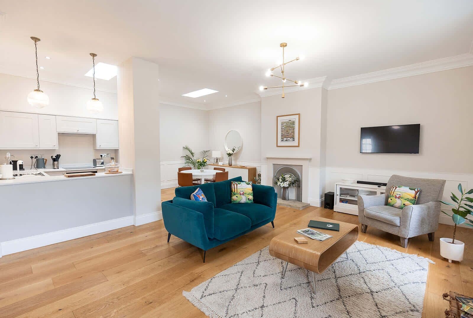 TV, Netflix, streaming services, offices