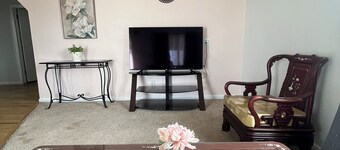 BEST VALUE IN TOWN! Spacious 2 Bedroom 1 Bath in heart of Downtown Cortez, CO