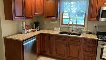 Køleskab, mikrobølgeovn, ovn, opvaskemaskine