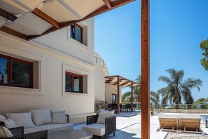 Terrace/patio - Angels Villa - Tropical Private Oasis by etouri (Chania)
