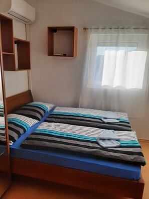 Apartment | 2 bedrooms, free WiFi, bed sheets - Impeccable 2-bed Apartment in Zaton (Nin)