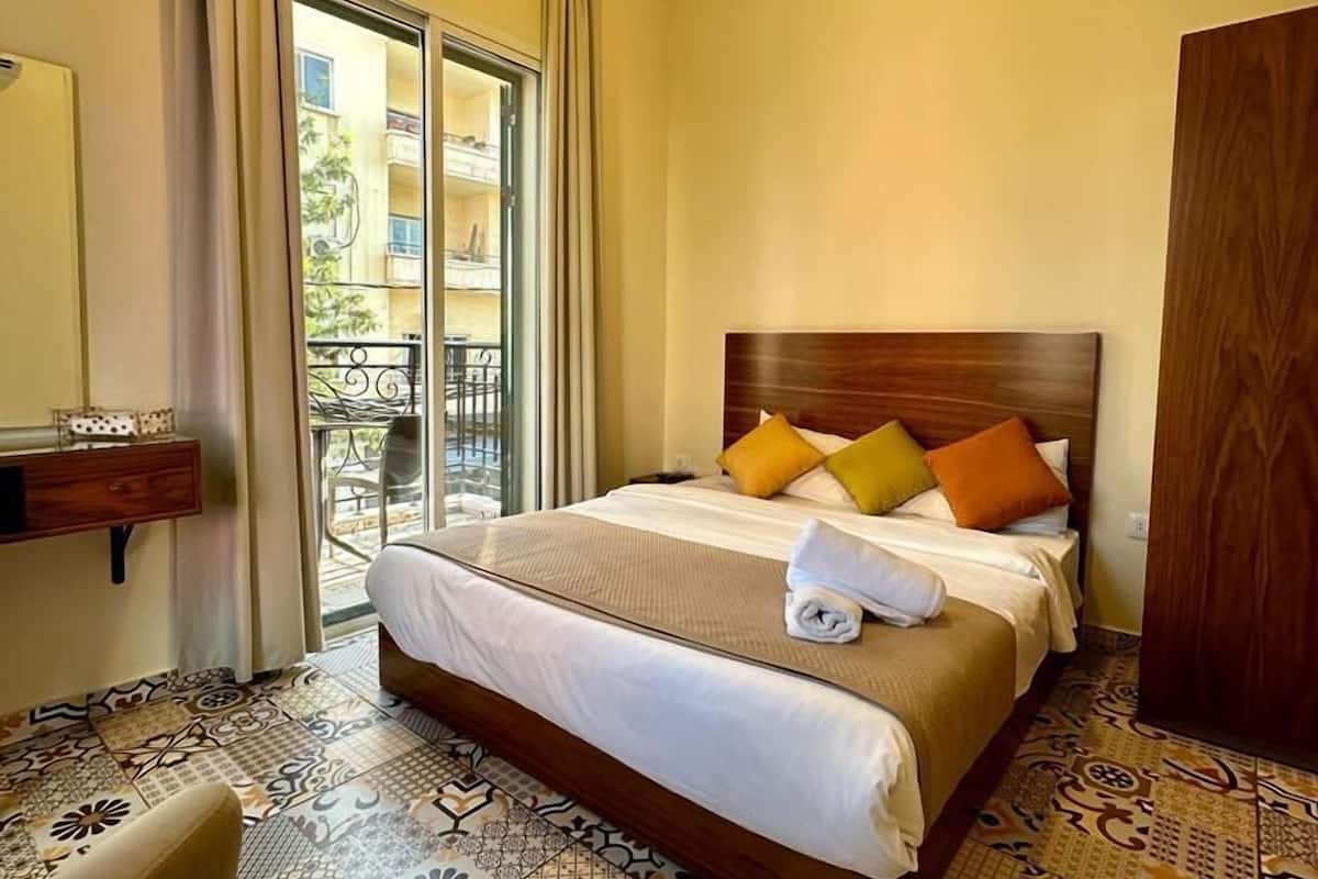 1 bedroom, in-room safe, desk, free WiFi
