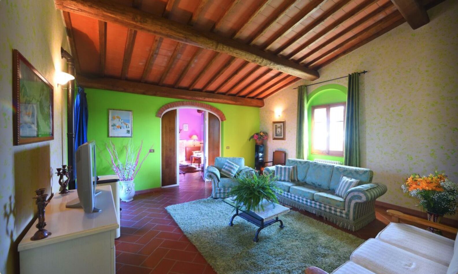 Fernseher, Tischtennisplatte