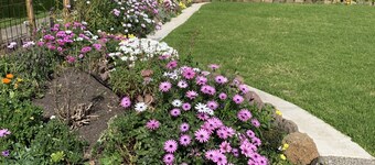 Gateway to Geelong! Inda's Place is your second home