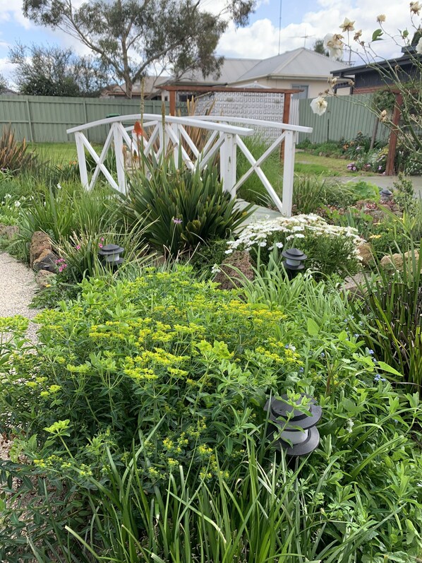 Property grounds - Gateway to Geelong! Inda's Place is your second home  (Norlane)