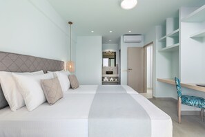 4 chambres, coffres-forts dans les chambres, fer et planche Ă repasser
