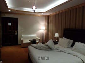 华丽双人房 | 熨斗/熨衣板、免费 WiFi