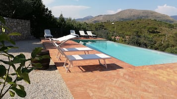 Piscina all'aperto