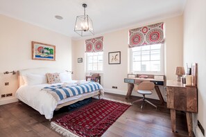Deluxe appartement (2 Bedrooms) | 2 slaapkamers, luxe beddengoed, een bureau, een laptopwerkplek