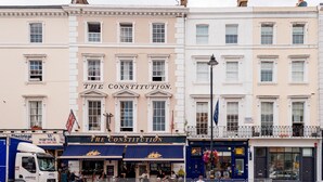 Unclassified image, 5 of 25, button - Charming Pimlico Home Close to the River Thames by Underthedoormat (London)