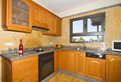 Stunning 3 bed 2 bath Villa with Private heated Pool