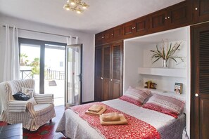 4 bedrooms, in-room safe, iron/ironing board, travel crib