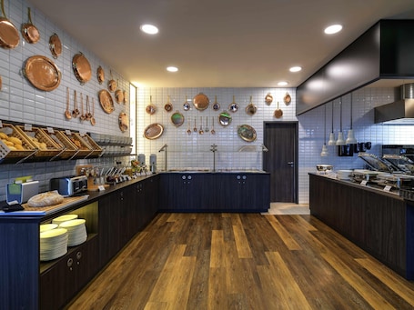 Daily buffet breakfast (EUR 17 per person)