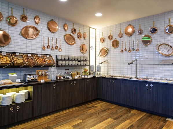 Dagelijks ontbijtbuffet (EUR 17 per persoon)