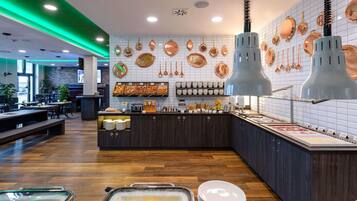 Tägliches Frühstücksbuffet gegen Gebühr