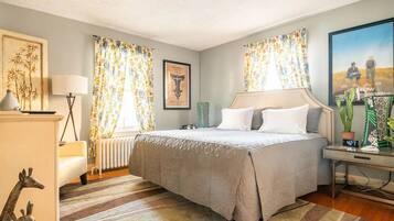 1 bedroom, iron/ironing board, travel cot, free WiFi