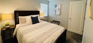 2 chambres, fer et planche à repasser, Wi-Fi, draps fournis