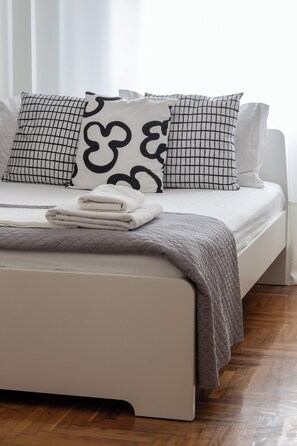 2 chambres, fer et planche à repasser, accès au Wi-Fi (inclus)