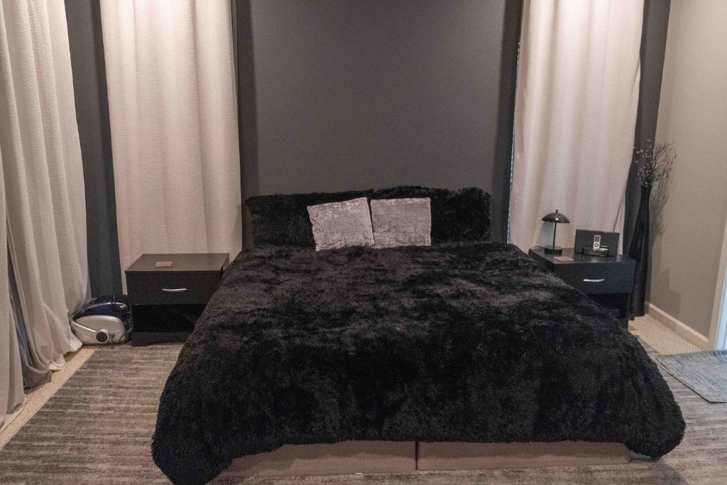 3 makuuhuonetta, silitysrauta/-lauta, ilmainen Wi-Fi, vuodevaatteet