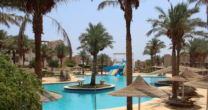 One-Bedroom Apartment with a Garden in Sahl Hasheesh