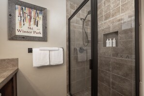 Condo, 3 Bedrooms | Bathroom | Towels, shampoo - Cozens Pointe B-301 3 Bedroom Condo by RedAwning (Fraser)