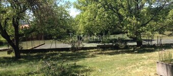 Derroñadas . Casa con Enorme Jardín y Tenis