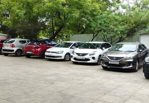 Free self-parking - Hotel Geetha International (Thoothukudi)