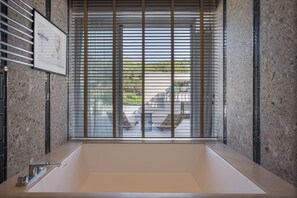 Suite, Partial Sea View (Penthouse) | Bathroom | Free toiletries, hair dryer, bathrobes, slippers - Hotel El Vicenç  de la Mar - Adults Only (+12) (Pollenca)