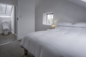 1 bedroom, iron/ironing board, free WiFi, bed sheets - Brook Cottage - 1 Bedroom Cottage - Dale (Haverfordwest)