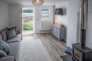 Living area - Brook Cottage - 1 Bedroom Cottage - Dale (Haverfordwest)