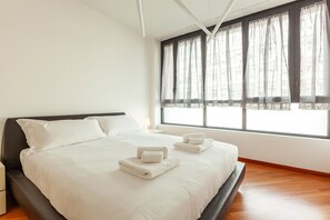 Apartment | Blackout drapes, iron/ironing board, free WiFi - easyhomes - Madonnina view (Milan)