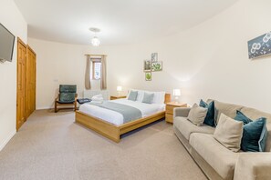 1 bedroom, iron/ironing board, free WiFi, bed sheets