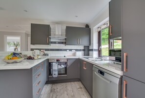 Fridge, microwave, oven, dishwasher