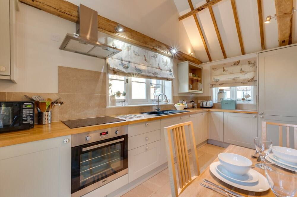 The Old Pump House - One Bedroom House, Sleeps 3